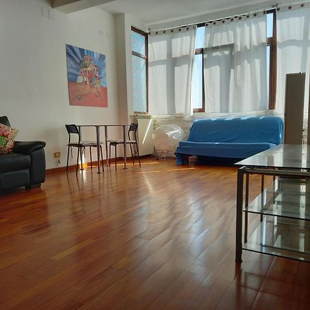 Apartment In A Villa A มอนเดลโล ภายนอก รูปภาพ