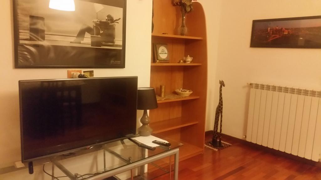Apartment In A Villa A มอนเดลโล ภายนอก รูปภาพ