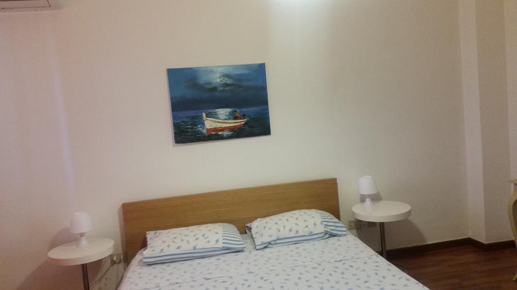 Apartment In A Villa A มอนเดลโล ภายนอก รูปภาพ